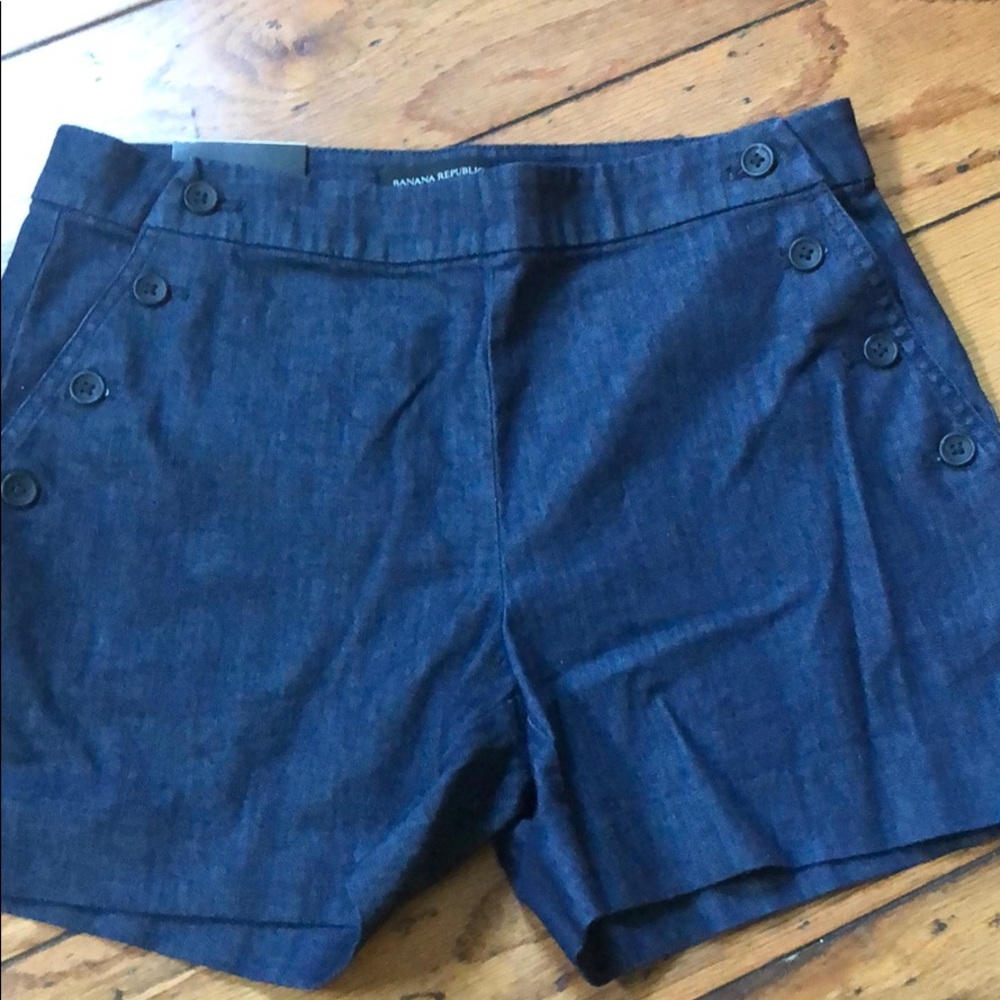 Banana Republic Denim Shorts 4” Size 2